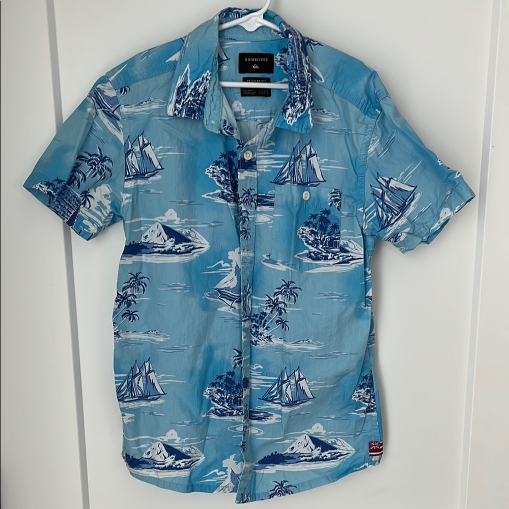 Quiksilver Blue Casual Button Down Shirt Nautical Design